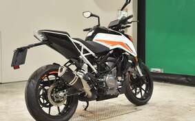 KTM 390 DUKE 2023 JPJ40