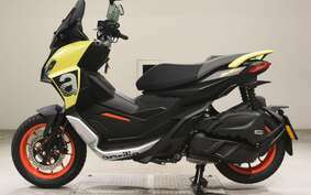 APRILIA SR GT200