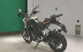 KTM 125 DUKE JGA40