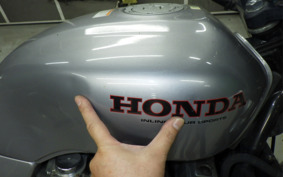 HONDA CB750 GEN 2 K 2000 RC42