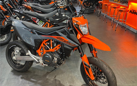 KTM 690 SMC R 2023 LSV40