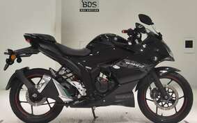 SUZUKI GIXXER 150 SF