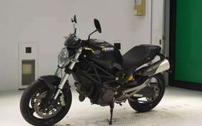 DUCATI MONSTER 696 + 2010