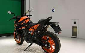 KTM 890 DUKE GP 2023