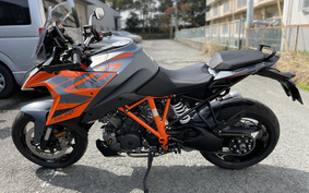 KTM 1290 SUPER DUKE GT 2024 V6940