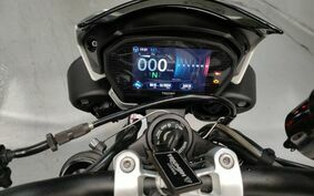 TRIUMPH STREET TRIPLE RS 2019 HDA46