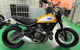 DUCATI SCRAMBLER 2015