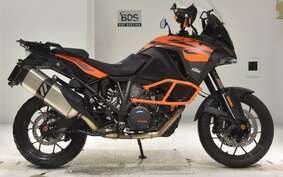 KTM 1290 SUPER ADVENTURE S 2021