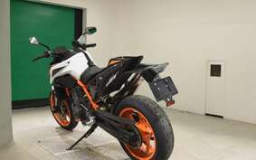 KTM 890 DUKE R 2021