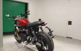 TRIUMPH SPEED TWIN 2023 AD85H4