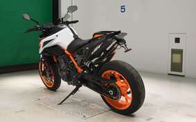 KTM 890 DUKE R 2021 TU940