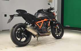 KTM 1290 SUPER DUKE R 2021 V3940