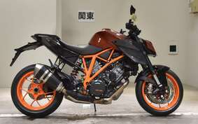 KTM 1290 SUPER DUKE R 2015 V3940