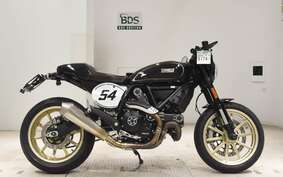 DUCATI SCRAMBLER CAFE RACER 2018 KC03J