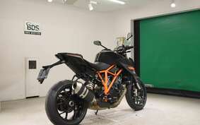 KTM 1290 SUPER DUKE R 2016