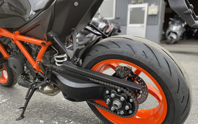 KTM 1290 SUPER DUKE R 2024 V3940