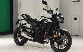 TRIUMPH STREET TRIPLE R 2023