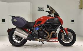 DUCATI DIAVEL STRADA 2013