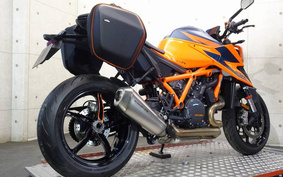 KTM 1290 SUPER DUKE R 2021 V3940