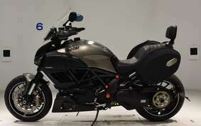 DUCATI DIAVEL STRADA 2014