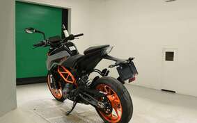 KTM 390 DUKE 2022