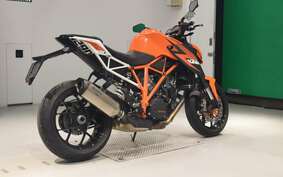 KTM 1290 SUPER DUKE R 2014 V3940