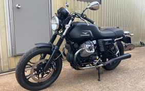 MOTO GUZZI V7 Stone 2014