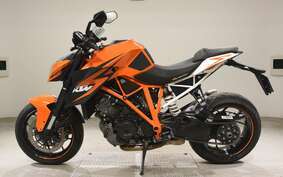 KTM 1290 SUPER DUKE R 2015 V3940