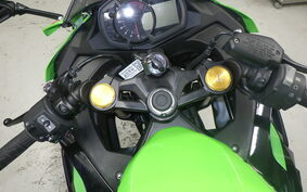 KAWASAKI ZX-25R ZX250E