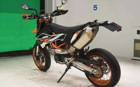 KTM 690 SMC R 2015