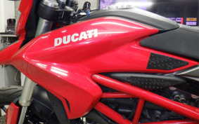 DUCATI HYPERMOTARD 820 2015