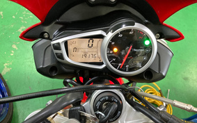 TRIUMPH STREET TRIPLE 2015 TTL116