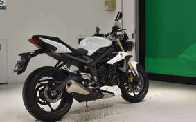 TRIUMPH STREET TRIPLE 85 2013