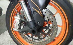 KTM 1290 SUPER DUKE R 2014 V3940