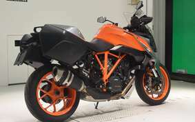 KTM 1290 SUPER DUKE GT 2022