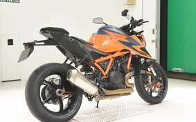 KTM 1290 SUPER DUKE R 2021