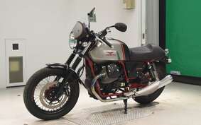 MOTO GUZZI V7 RACER 2 2018