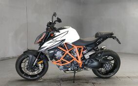 KTM 1290 SUPER DUKE R 2021 V39