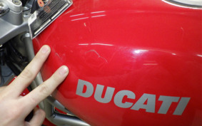 DUCATI MONSTER 400 IE 2004