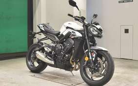 TRIUMPH STREET TRIPLE R 2023