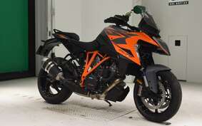 KTM 1290 SUPER DUKE GT 2024