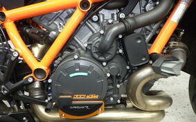 KTM 1290 SUPER DUKE R 2021 V3940