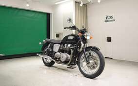 TRIUMPH BONNEVILLE 2005 J900TM