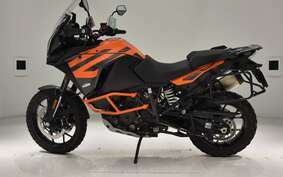 KTM 1290 SUPER ADVENTURE S 2021 V7940