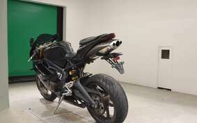 TRIUMPH DAYTONA 675 2009