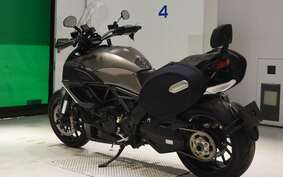 DUCATI DIAVEL STRADA 2014