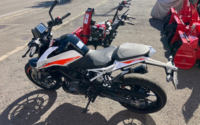 KTM 390 DUKE 2023 JPJ40