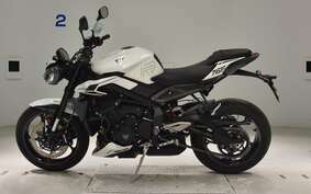 TRIUMPH STREET TRIPLE R 2023