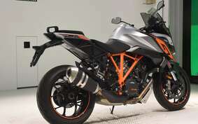 KTM 1290 SUPER DUKE GT 2019