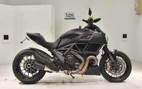 DUCATI DIAVEL DARK 2015